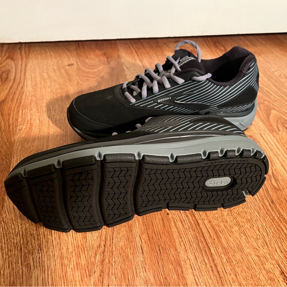 Brooks Black and Gray Addiction Walker Athletic Sneakers - Picture 5 of 5